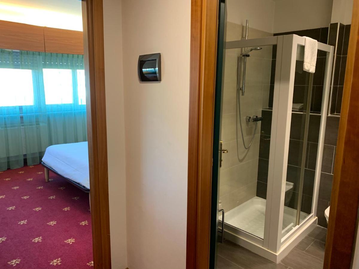 Hotel Cristallo Ούντινε Εξωτερικό φωτογραφία