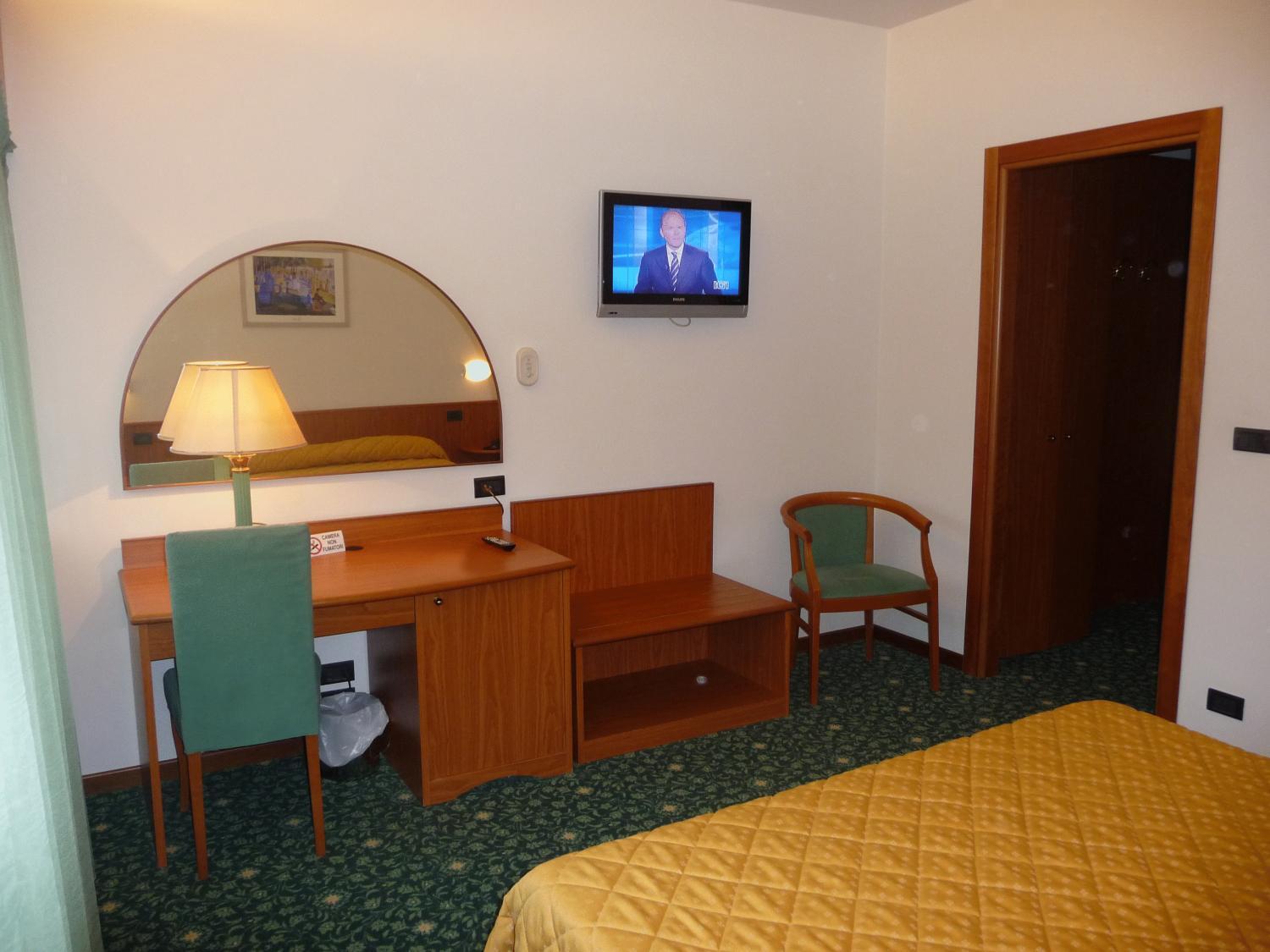 Hotel Cristallo Ούντινε Εξωτερικό φωτογραφία