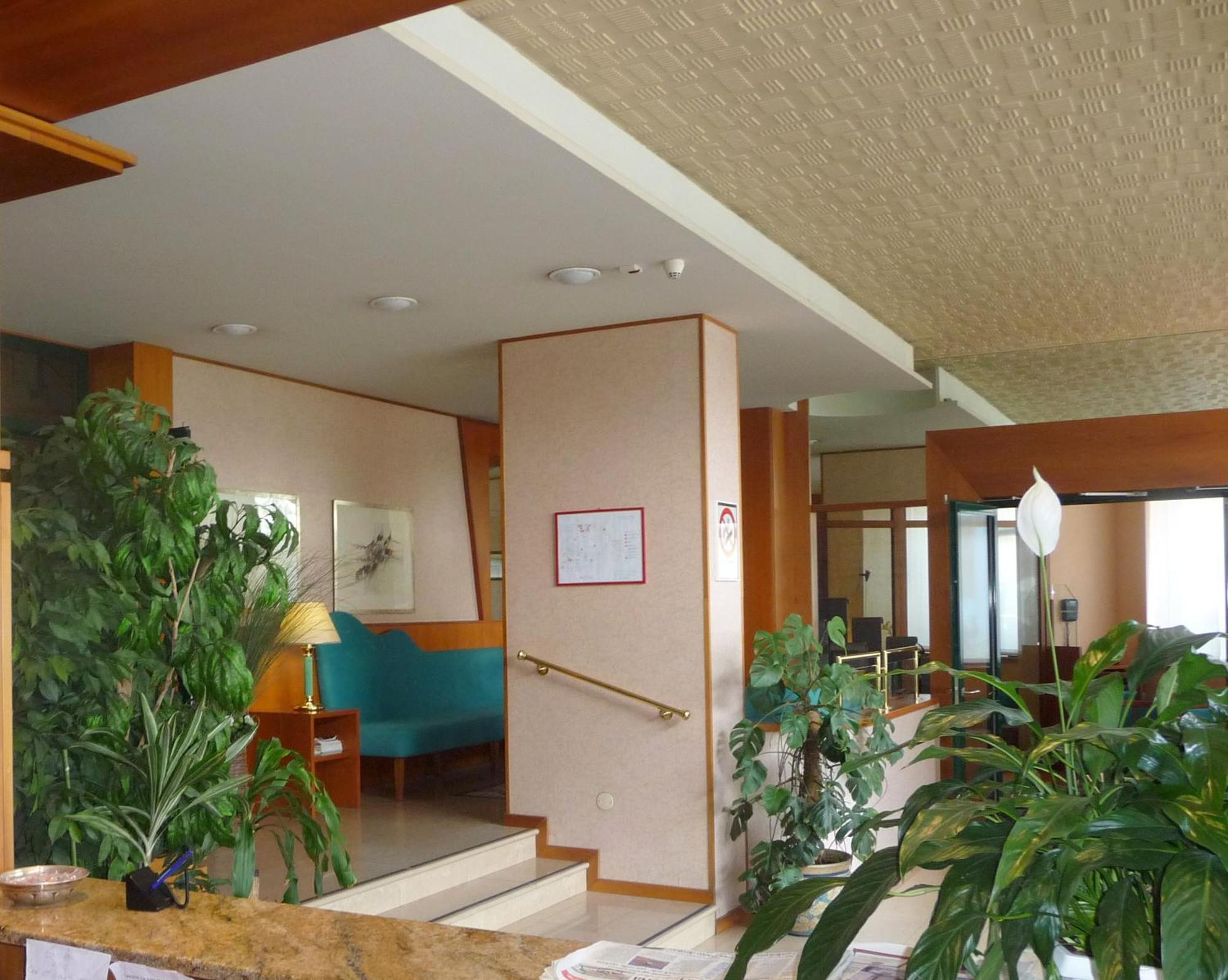 Hotel Cristallo Ούντινε Εξωτερικό φωτογραφία
