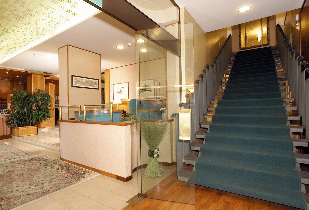 Hotel Cristallo Ούντινε Εξωτερικό φωτογραφία