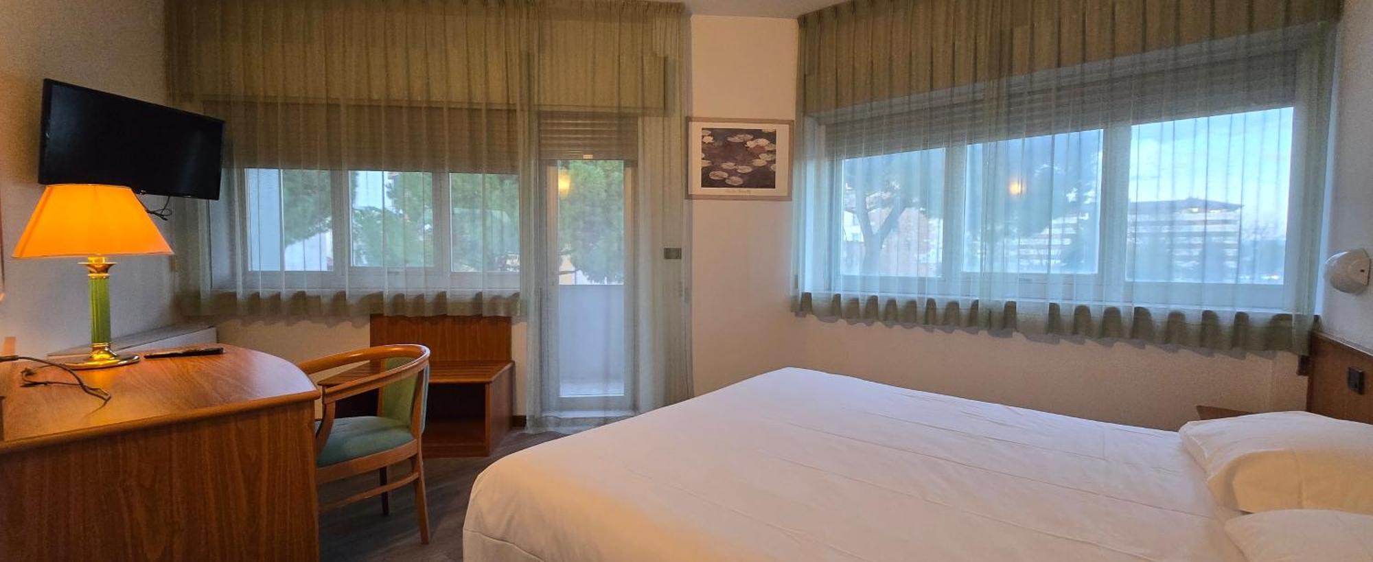 Hotel Cristallo Ούντινε Εξωτερικό φωτογραφία