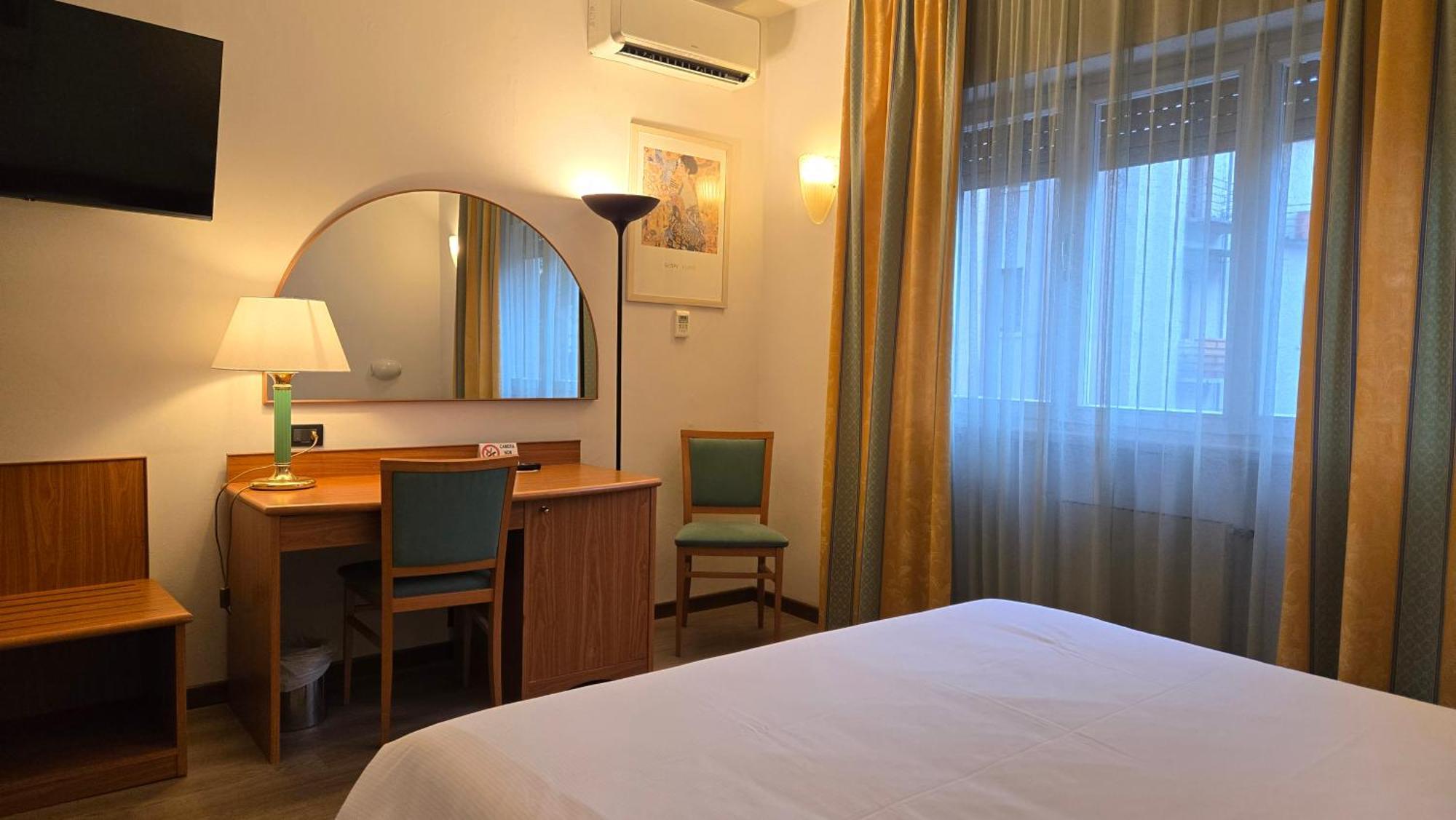 Hotel Cristallo Ούντινε Εξωτερικό φωτογραφία