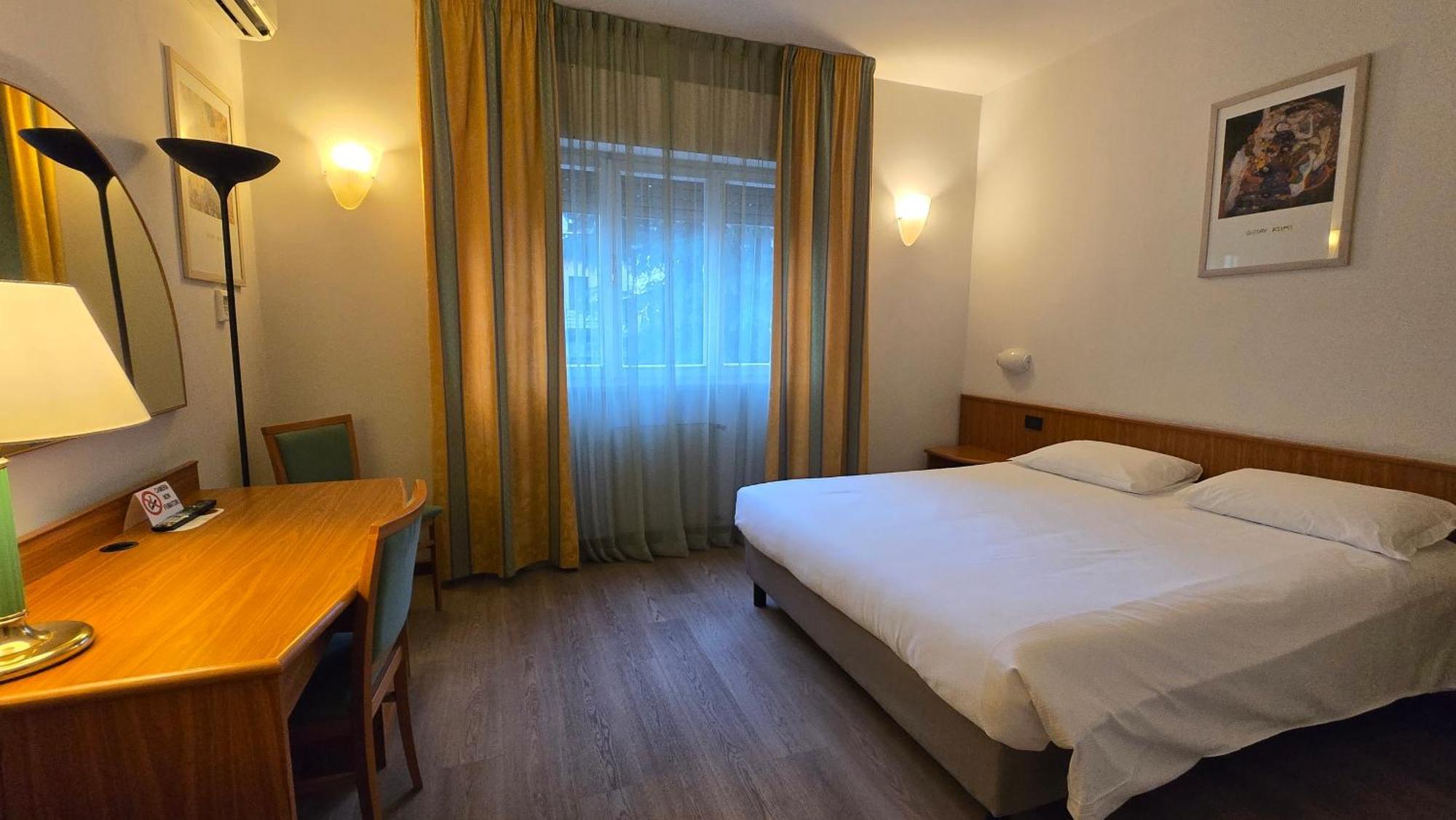 Hotel Cristallo Ούντινε Εξωτερικό φωτογραφία