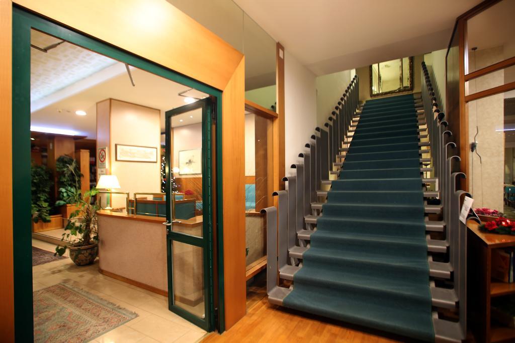 Hotel Cristallo Ούντινε Εξωτερικό φωτογραφία